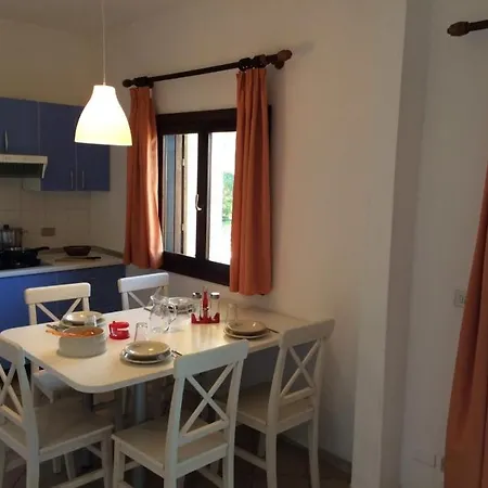 Kamarina Aparthotel *